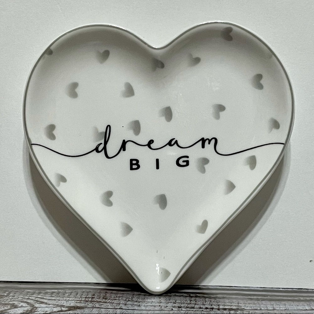 Dream Big Gray And White Heart Shaped Glazed Ceramic Trinket Jewelry Tray Dish